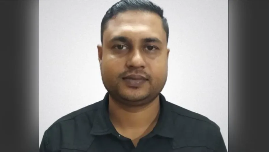 ভাতা কার্ডের নামে প্রতারণা, অফিসের মোটরসাইকেল নিয়ে উধাও কর্মচারী